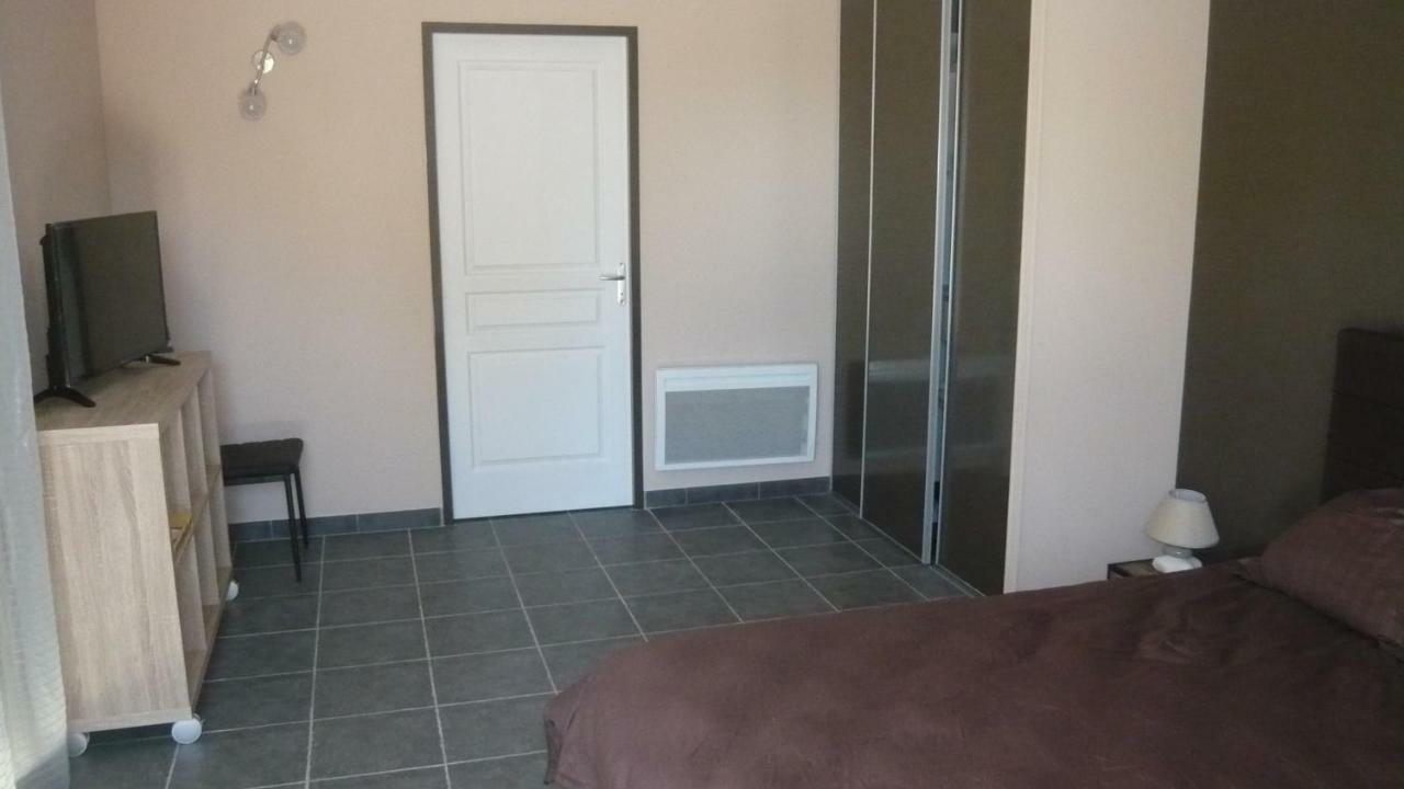 Chambres D'Hotes, B&B Climatisees La Borrellienne Saint-Maximin Εξωτερικό φωτογραφία